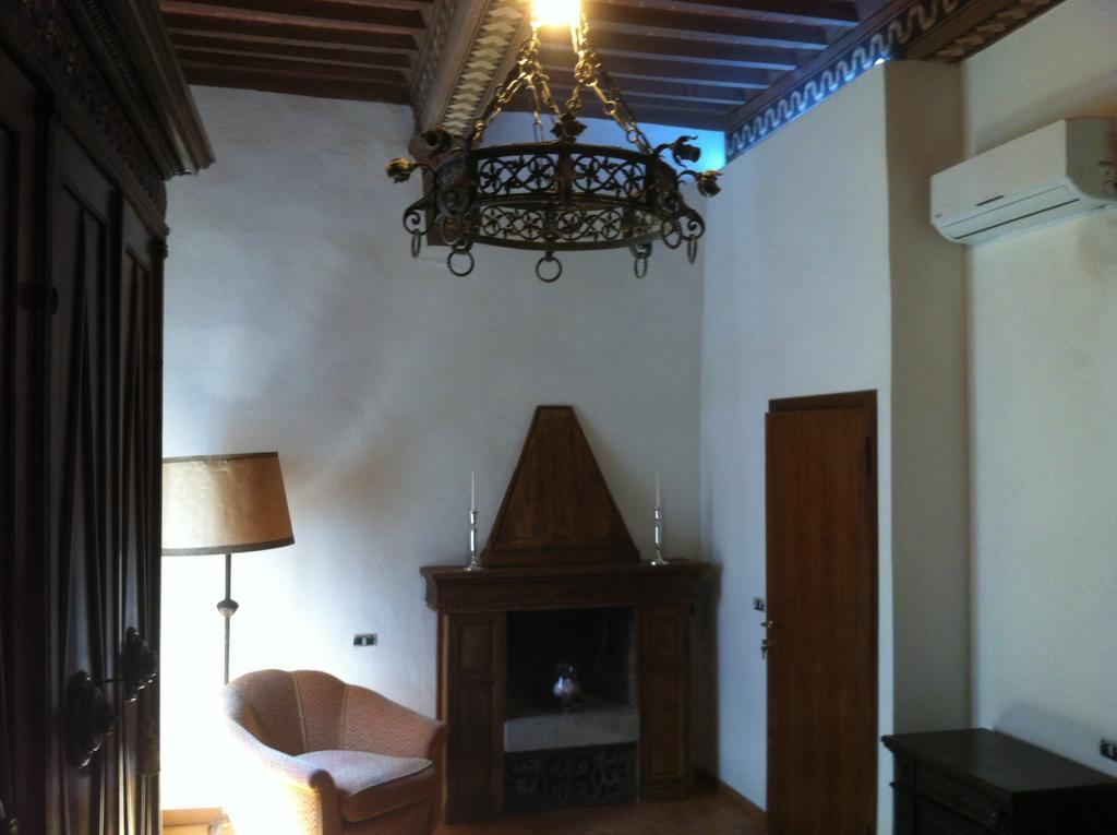 Camere D'Epoca Siena Szoba fotó